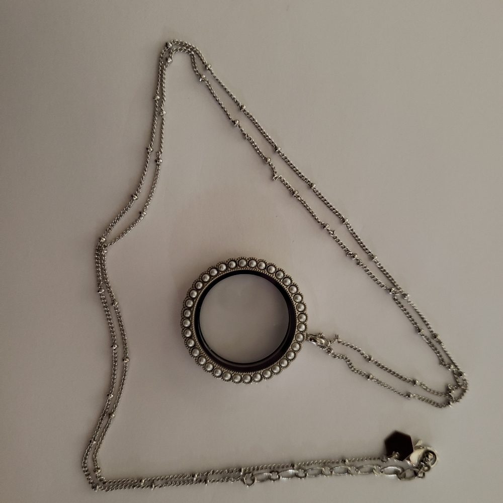 Origami owl locket and chain